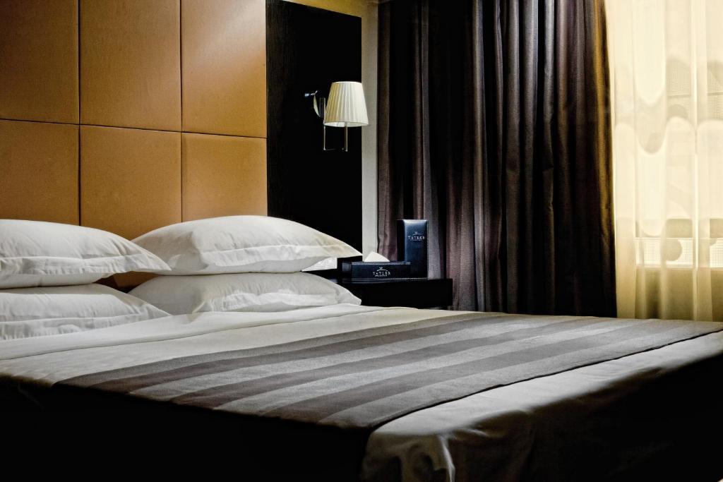 Voyage Hotel Karaganda Ruang foto