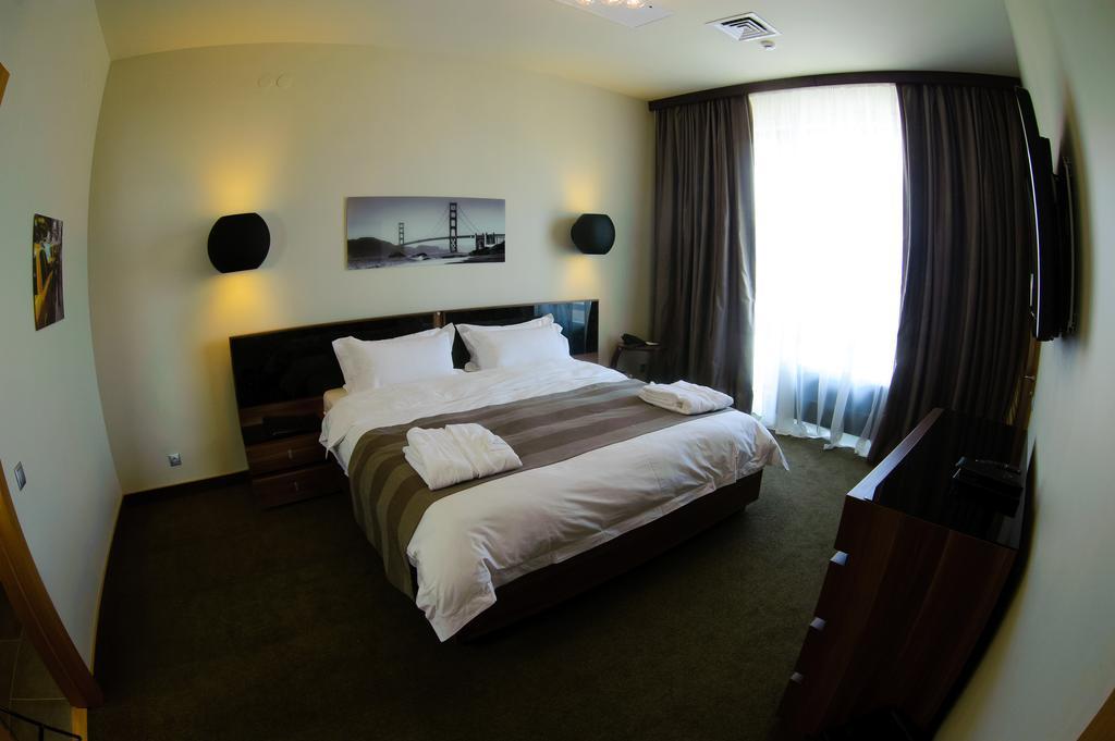 Voyage Hotel Karaganda Bagian luar foto