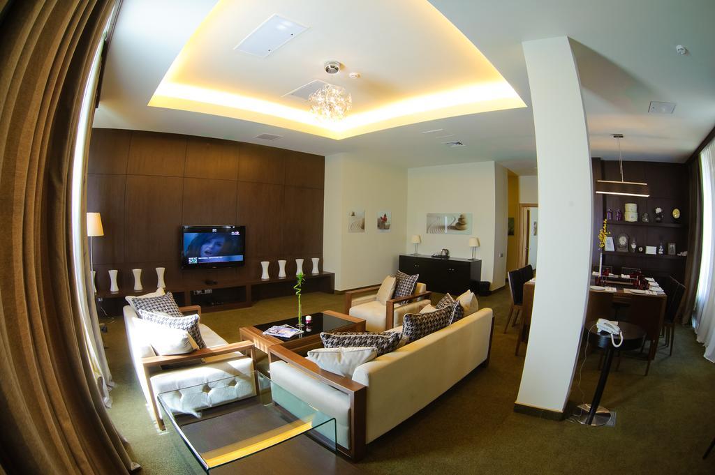 Voyage Hotel Karaganda Bagian luar foto