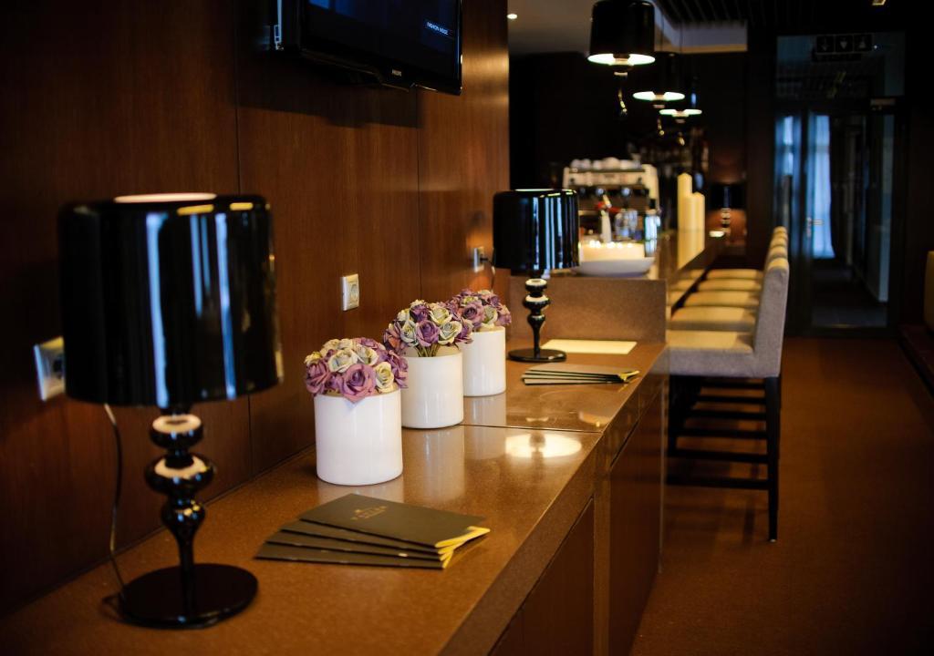 Voyage Hotel Karaganda Bagian luar foto