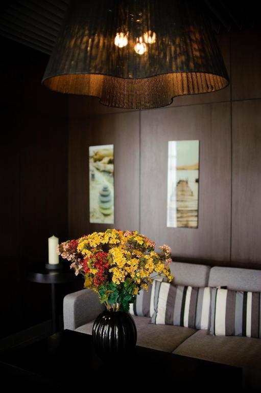Voyage Hotel Karaganda Bagian luar foto